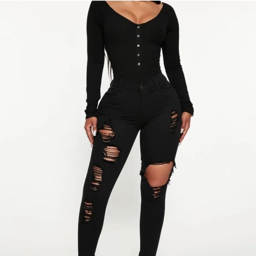 FASHION NOVA Black Bodysuit - Picture 4 of 10
